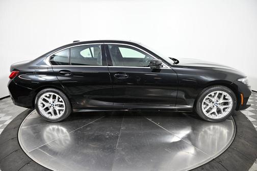 2025 BMW 330 i xDrive