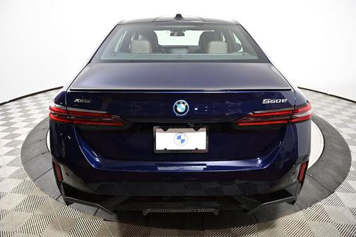 2026 BMW 550e 550e xDrive