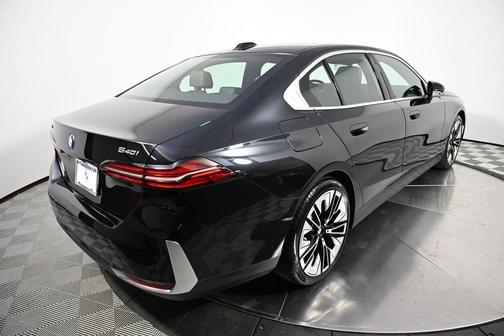 2024 BMW 540 i xDrive
