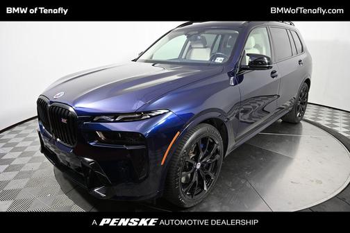2023 BMW X7 M60i