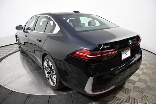 2026 BMW 530 i xDrive