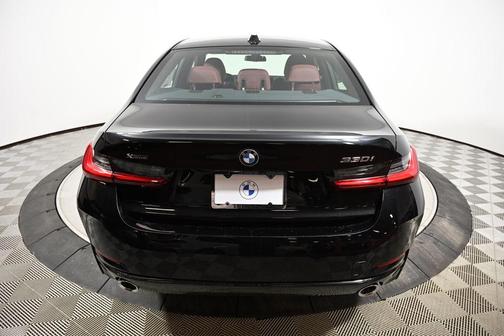 2025 BMW 330 i xDrive