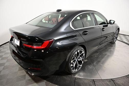 2025 BMW 330 i xDrive