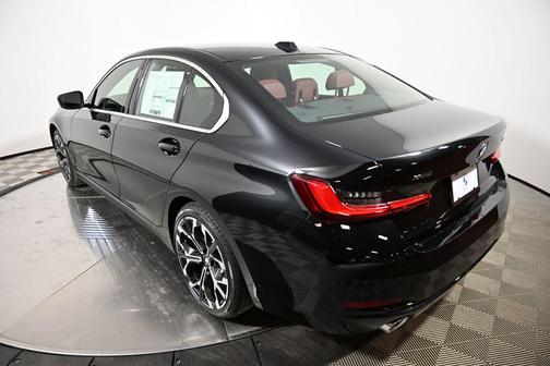 2025 BMW 330 i xDrive