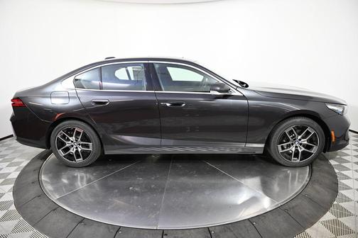 2026 BMW 530 i xDrive