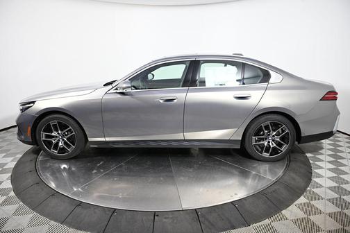 2026 BMW 530 i xDrive