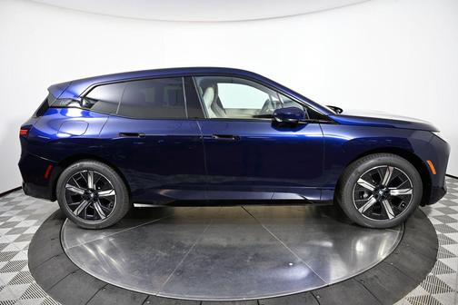 2026 BMW iX xDrive45