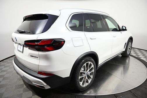2026 BMW X5 PHEV xDrive50e