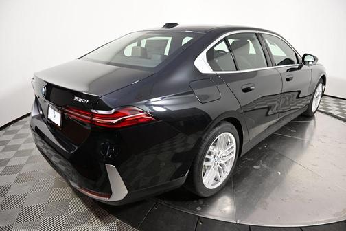 2025 BMW 530 i xDrive