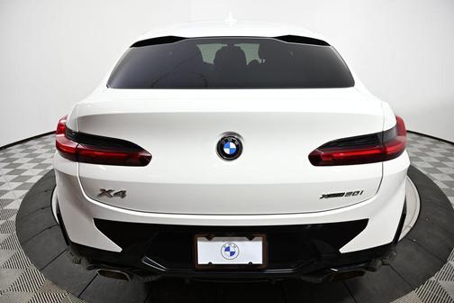 2023 BMW X4 xDrive30i