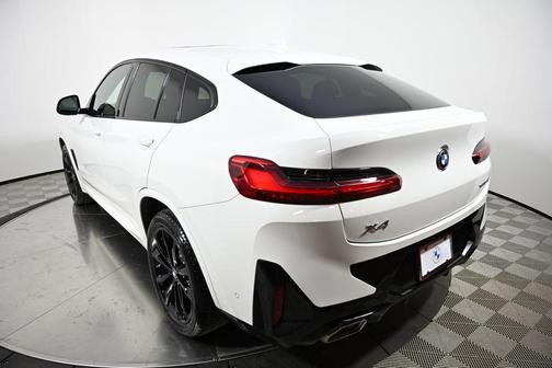 2023 BMW X4 xDrive30i