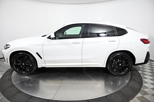 2023 BMW X4 xDrive30i
