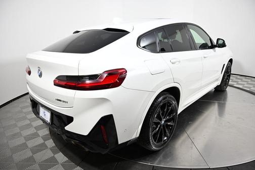 2023 BMW X4 xDrive30i