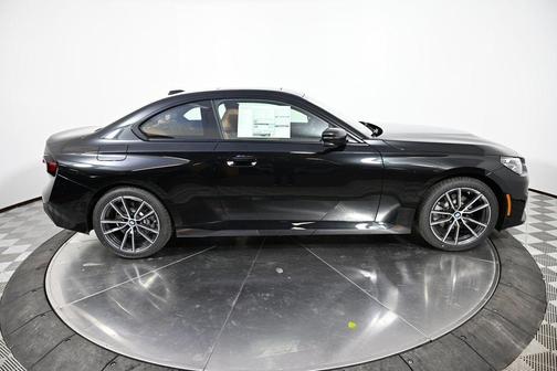 2025 BMW 230 i xDrive