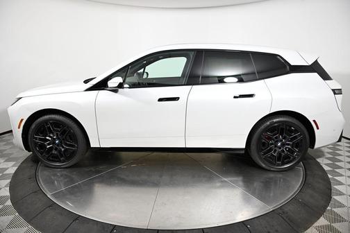 2026 BMW iX xDrive45