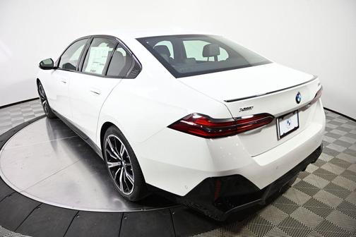 2026 BMW 530 i xDrive