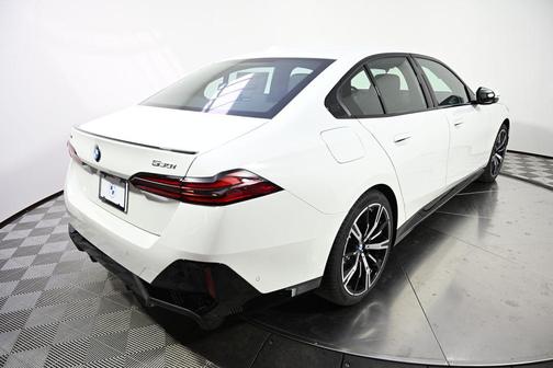 2026 BMW 530 i xDrive