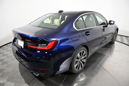 2026 BMW 330 i xDrive