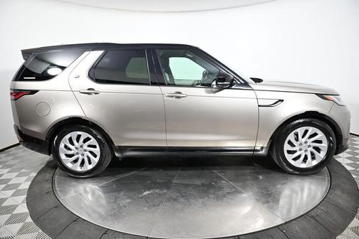 2023 Land Rover Discovery P360 S R-Dynamic