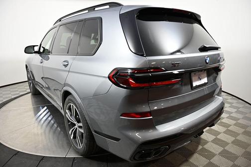 2026 BMW X7 M60i