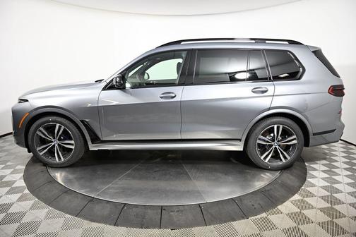 2026 BMW X7 M60i