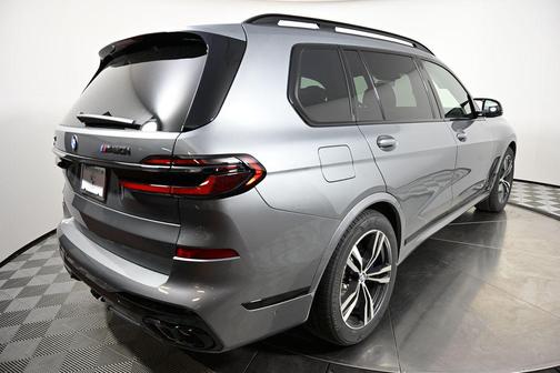 2026 BMW X7 M60i