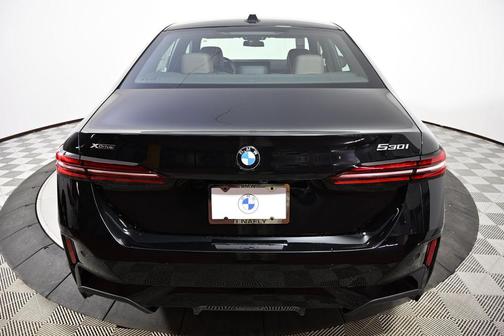 2026 BMW 530 i xDrive