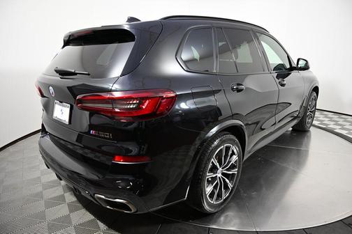2023 BMW X5 M50i