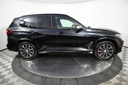 2023 BMW X5 M50i