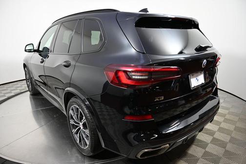 2023 BMW X5 M50i