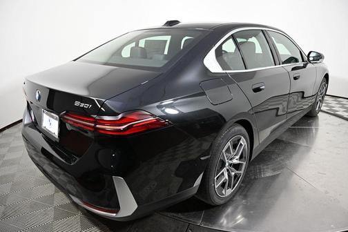 2026 BMW 530 i xDrive