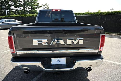 2017 RAM 1500 Limited Crew Cab 4x4 6'4' Box