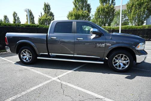 2017 RAM 1500 Limited Crew Cab 4x4 6'4' Box