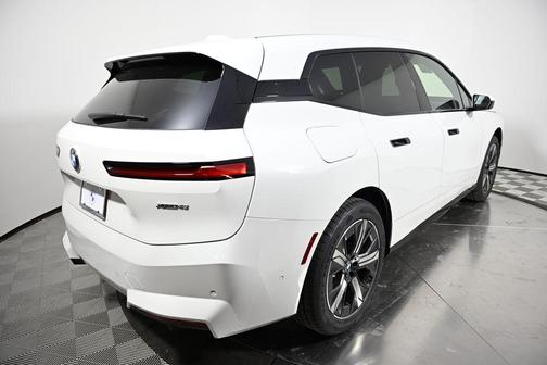 2026 BMW iX xDrive45