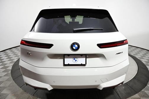 2026 BMW iX xDrive45