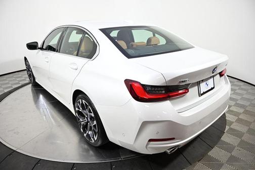 2025 BMW 330 i xDrive