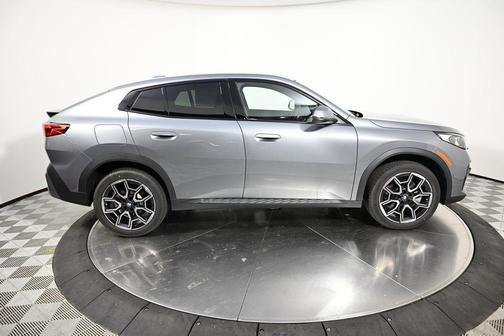 2025 BMW X2 xDrive28i