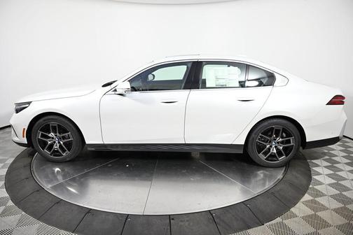 2026 BMW 530 i xDrive