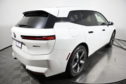 2026 BMW iX xDrive45