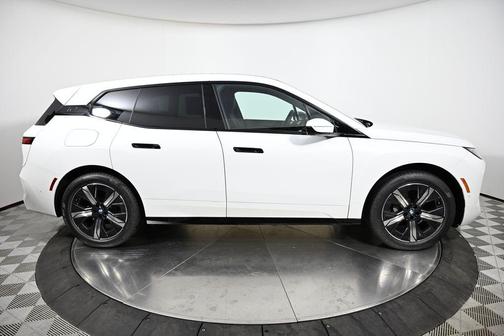 2026 BMW iX xDrive45