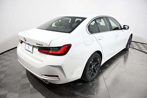 2026 BMW 330 xDrive NA