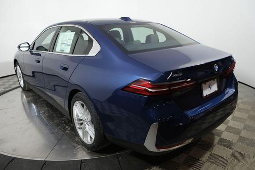 2025 BMW 530 i xDrive
