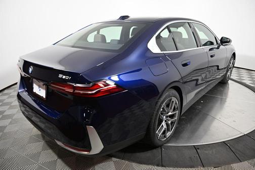 2026 BMW 530 i xDrive