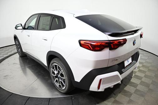 2025 BMW X2 xDrive28i