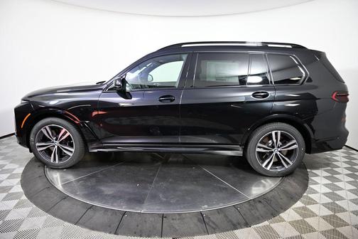 2026 BMW X7 M60i