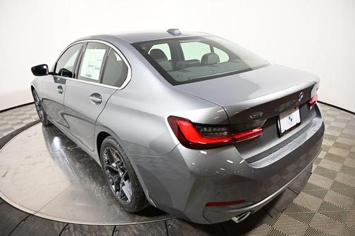 2025 BMW 330 i xDrive