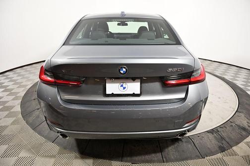 2025 BMW 330 i xDrive