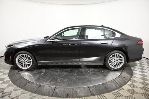 2025 BMW 530 i xDrive