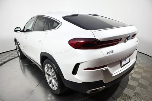 2023 BMW X6 xDrive40i
