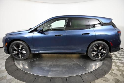 2026 BMW iX xDrive45